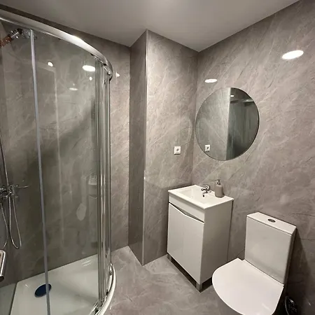 In Guest - Private 3 Near Beach Metro *